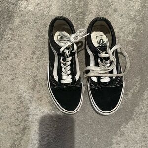 Black vans sneaker
